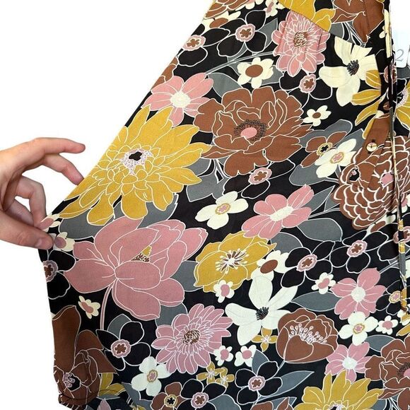 DR2 Floral Tie Front Cuffed Sleeve Floral Peasant Blouse - Picture 3 of 8